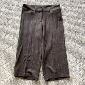 5/$15 In Moda Brown Nice Capris 9